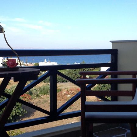 Hotel Theodorou Azolimnos Esterno foto