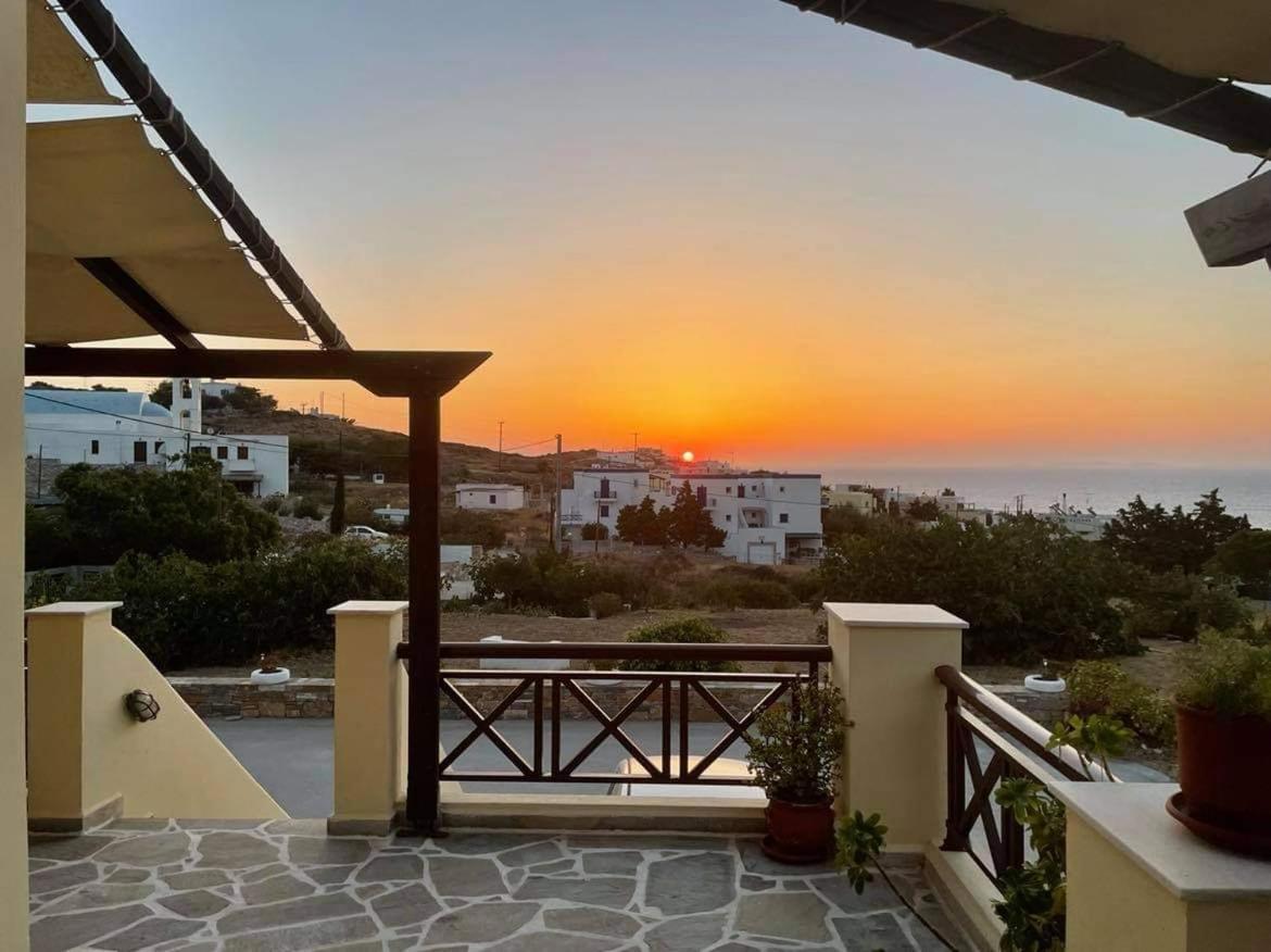 Hotel Theodorou Azolimnos Esterno foto