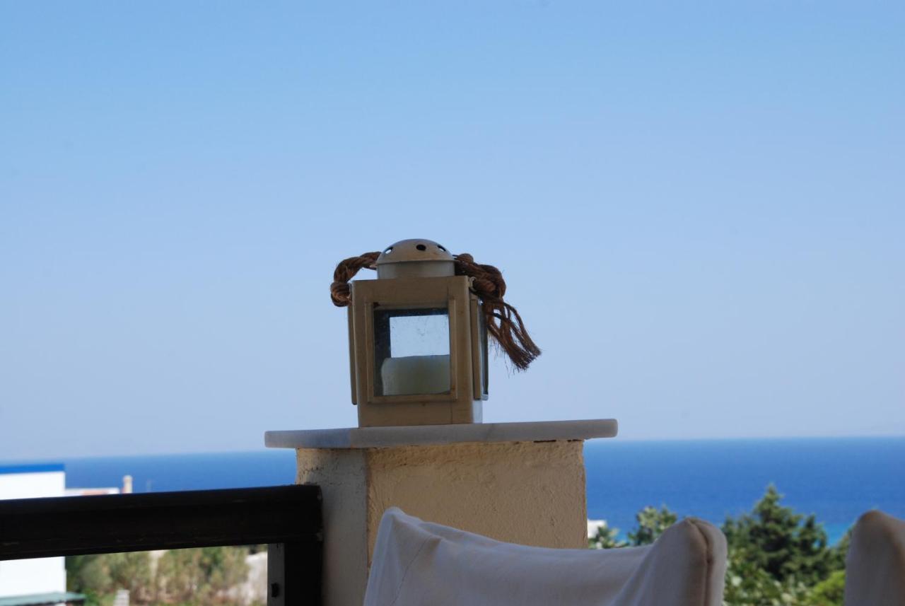 Hotel Theodorou Azolimnos Esterno foto
