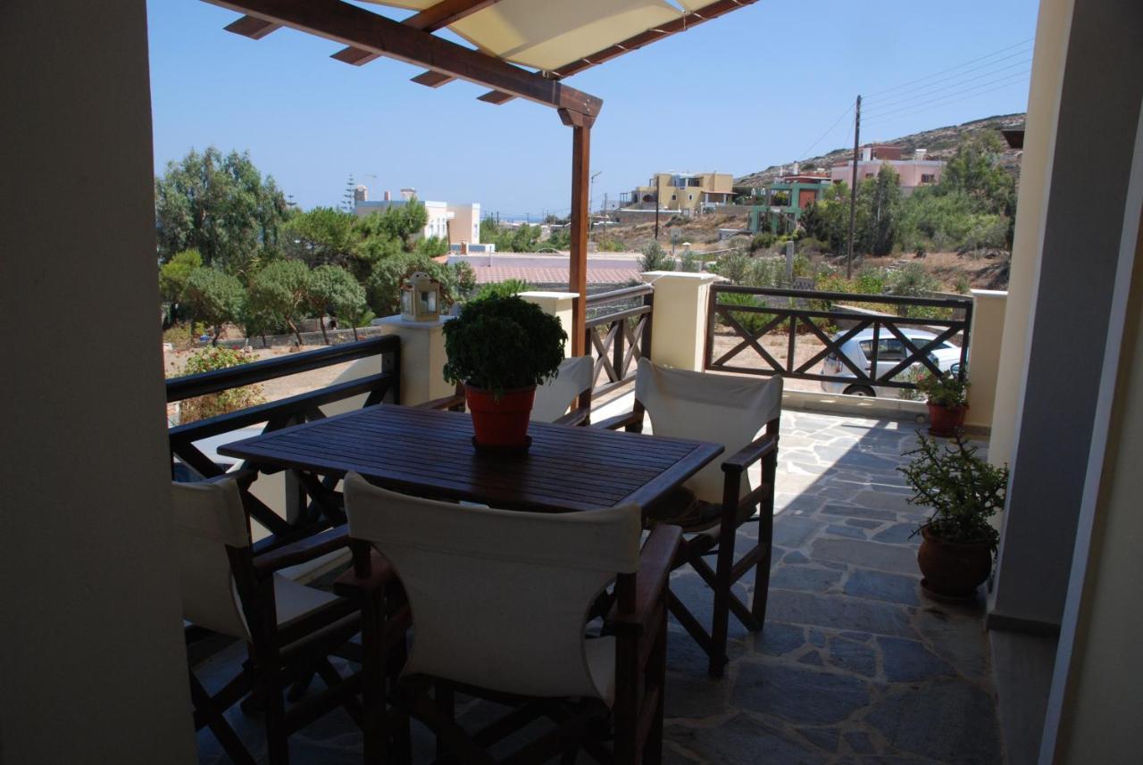 Hotel Theodorou Azolimnos Esterno foto