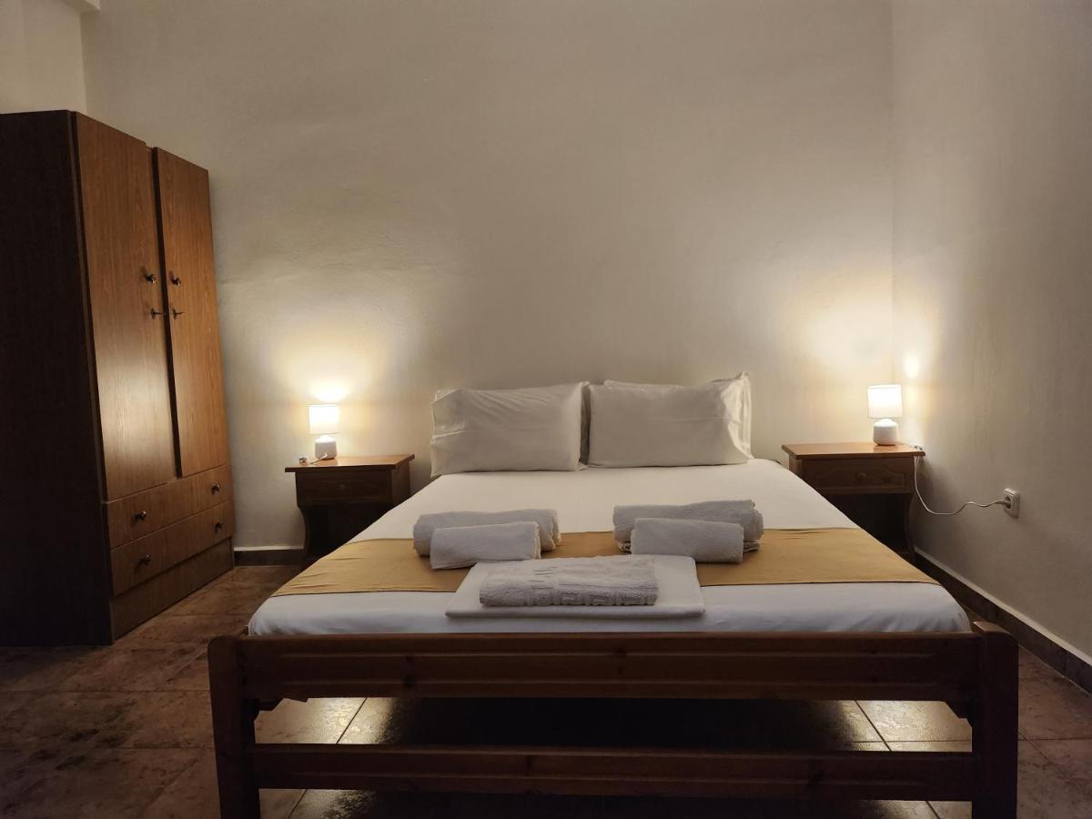 Hotel Theodorou Azolimnos Esterno foto