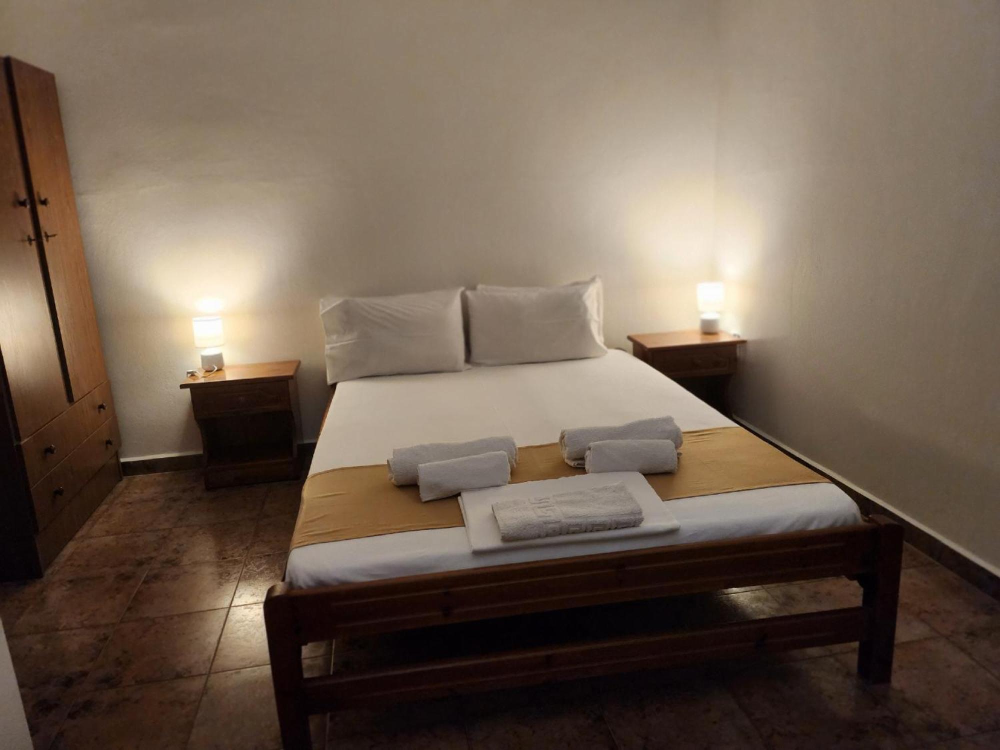 Hotel Theodorou Azolimnos Esterno foto